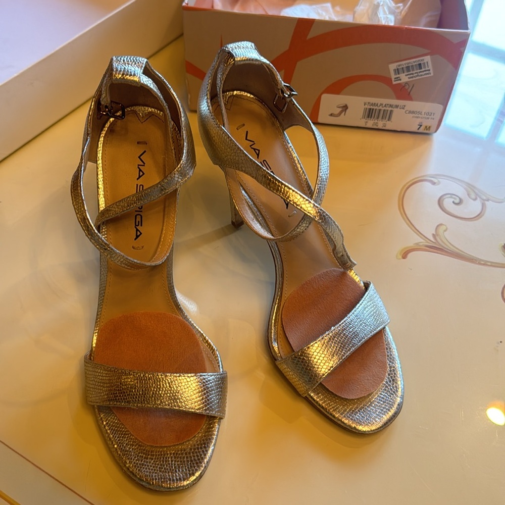 Via spiga soft gold platinum high sandals 7.